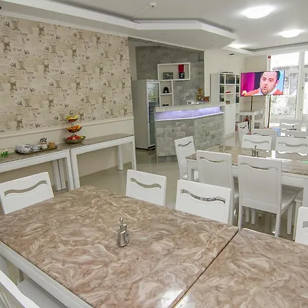 Marailis 4*